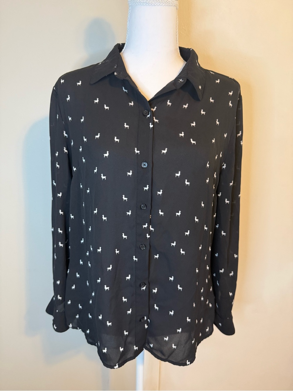 Banana Republic Classic Fit Black Llama Print Long Sleeve Button Down Shirt LP